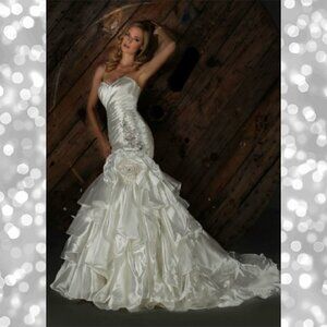 NWT Impression Bridal Wedding Gown 10168